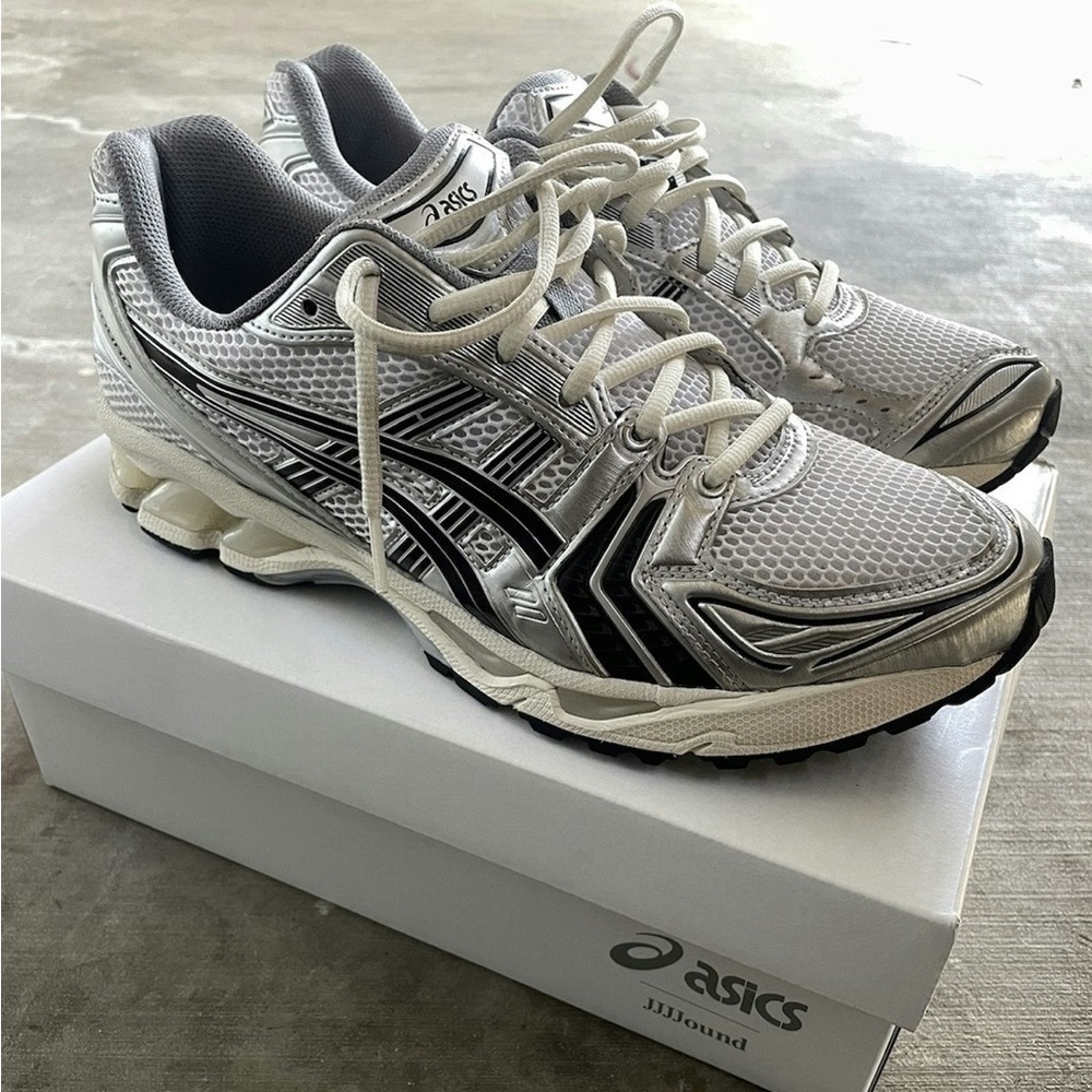 Jjjjound Asics